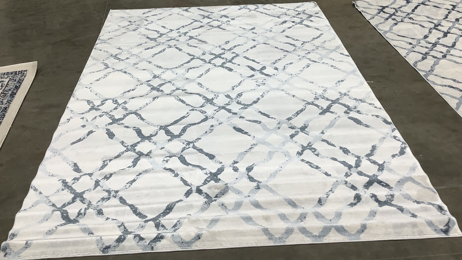 IVORY / TURQUOISE 5′-3″ x 7′-7″ Flaw in Rug, Reduced Price 1172677657 ISA957A-5