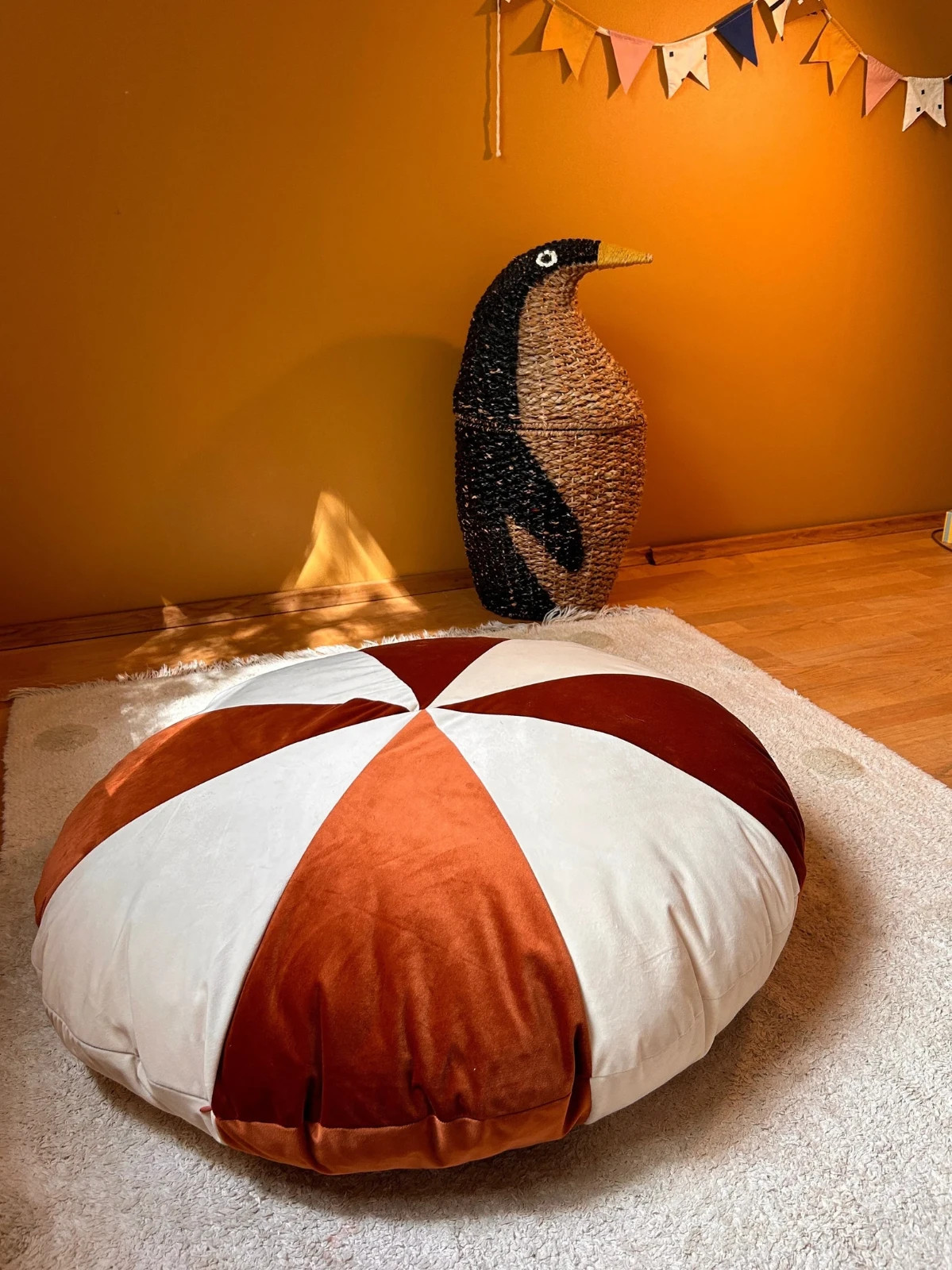 Round Velvet Floor Cushion: Kids Reading Nook Pillow, Montessori Seating
