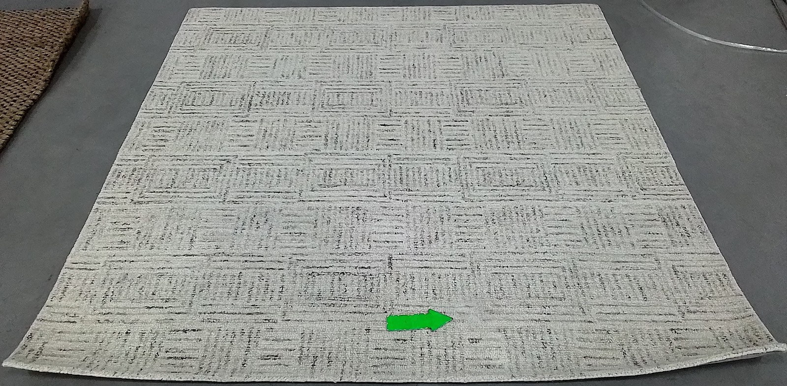 IVORY / BROWN 6′-0″ x 6′-0″ Spot on Rug, Reduced Price 1172795998 EBN907A-6SQ