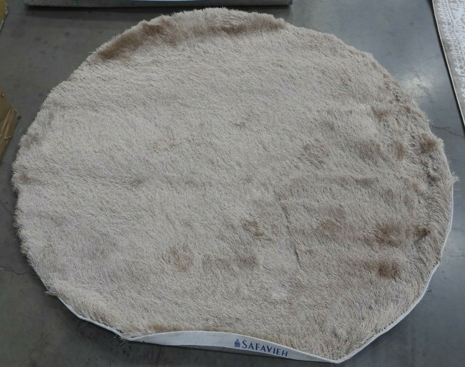 BEIGE 5′ X 5′ Round Back Stain Rug, Reduced Price 1172623870 SG511-1002-5R