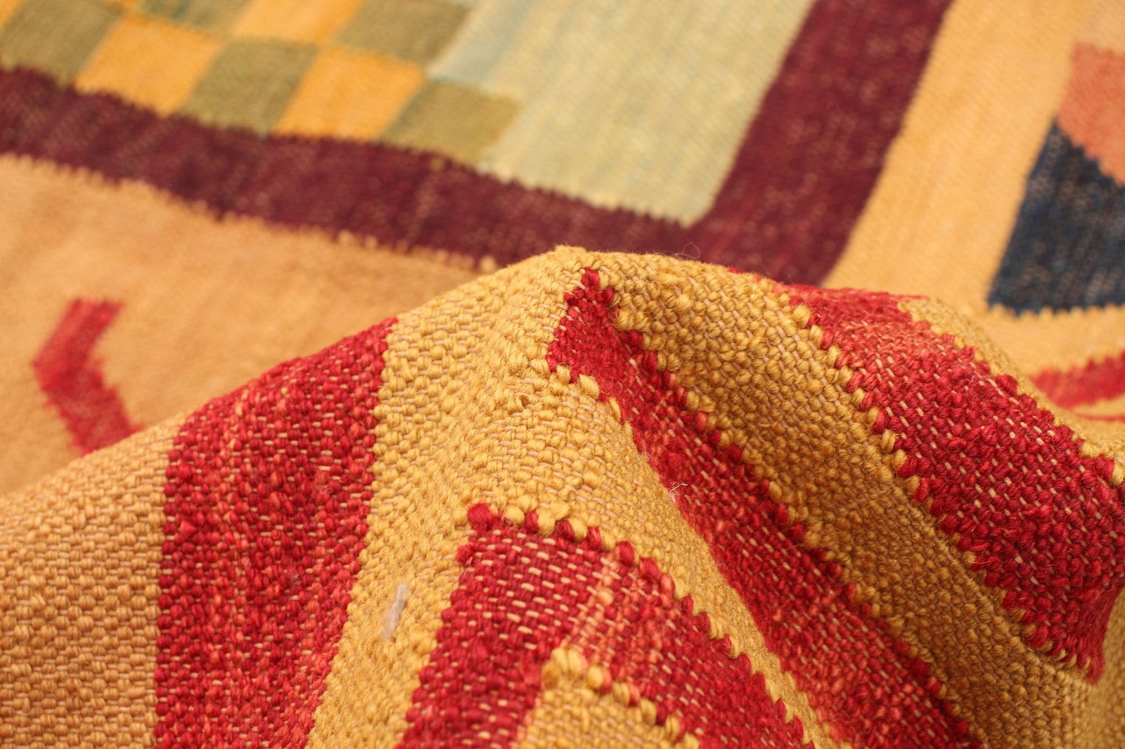 Vintage Hand Woven Area Rug 6’0″ x 9’2″ Traditional Wool Oriental Carpet