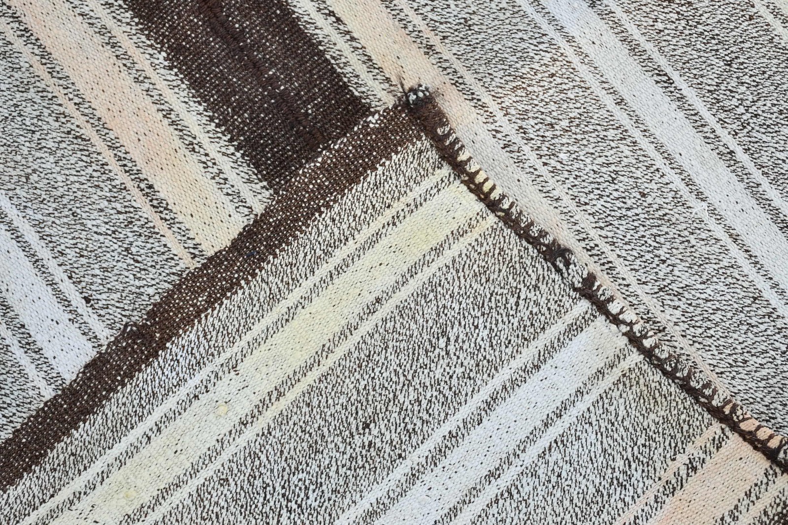 Vintage Large Rug 6,2×8,3 ft (190×253 cm), Kilim Brown Ombré Turkish Rug