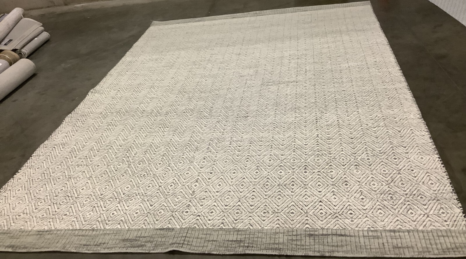 GREY / IVORY 9′ X 12′ Stained Rug, Reduced Price 1172667589 MSR9604G-9
