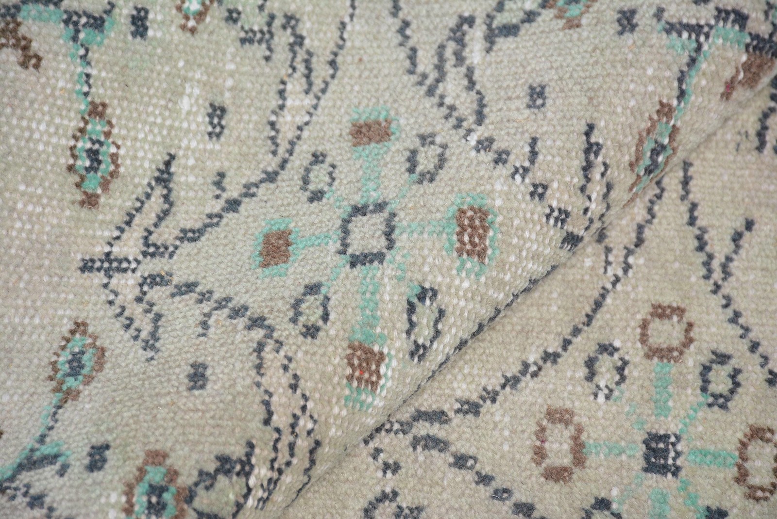 Turkish Vintage Area Rug 4,1×6,3 ft (124×192 cm), Green Oriental Rug
