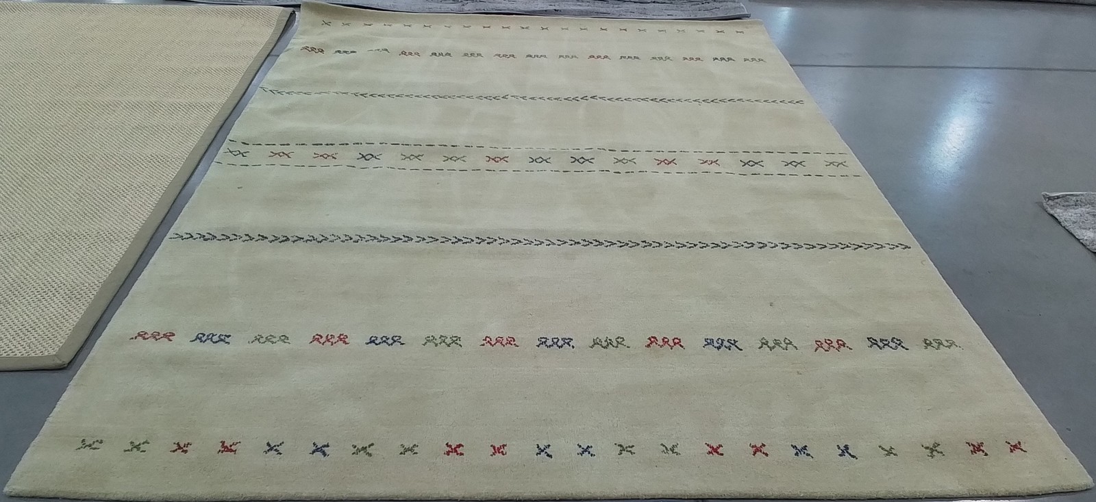 CREAM 8′-0″ x 10′-0″ Back Stain Rug, Reduced Price 1172792784 HIM560A-8