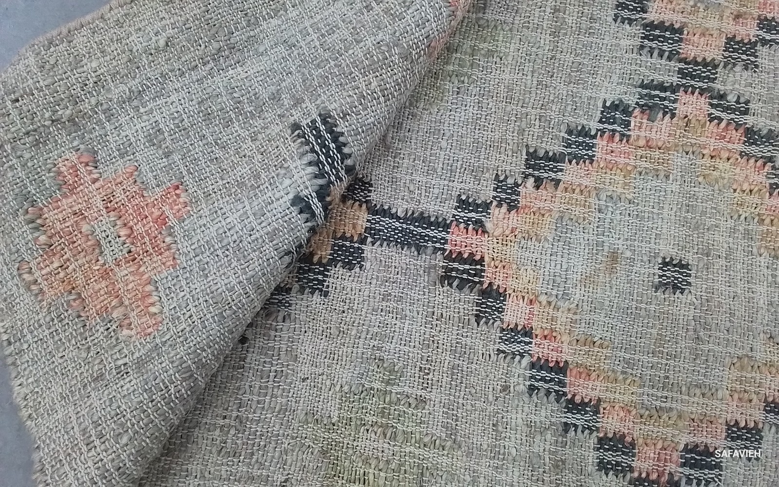 BEIGE / GOLD 9′-0″ x 9′-0″ Flaw in Rug, Reduced Price 1172794929 KLM753G-9SQ