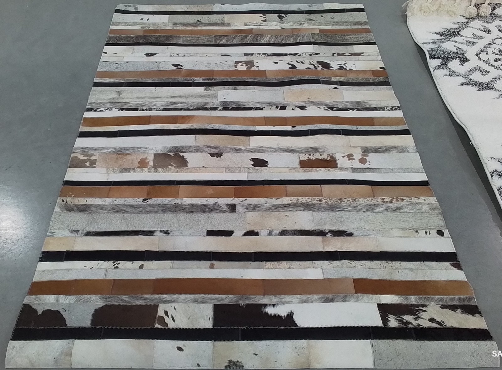 IVORY / BROWN 4′-0″ x 6′-0″ Flaw in Rug, Reduced Price 1172792803 STL215A-4