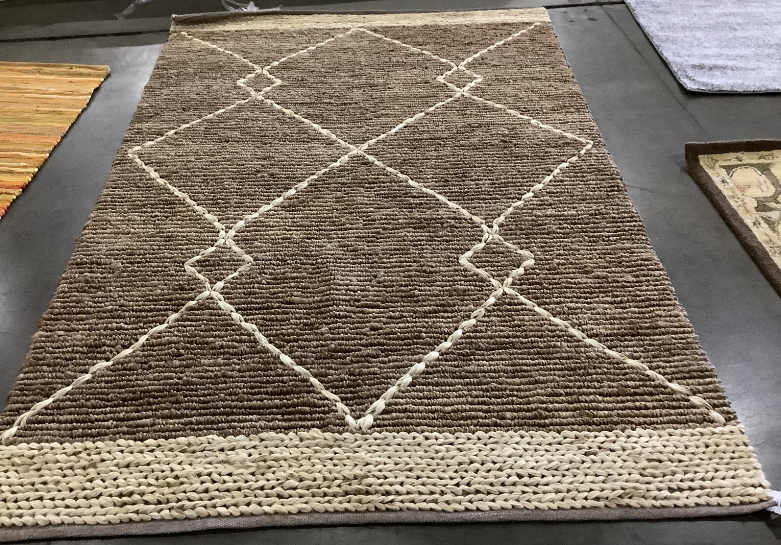 NATURAL / IVORY 6′-0″ x 9′-0″ Flaw in Rug, Reduced Price 1172674376 NF952A-6