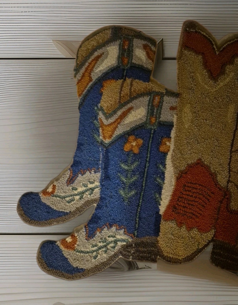 Indoor Accent Rug 26″ x 30″ Western Boots Cut Out Shape Hooked Wool NWOT