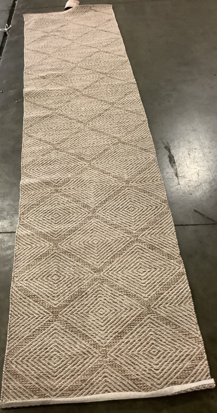 GREY 2′-3″ x 9′-0″ Flaw in Rug, Reduced Price 1172675956 MTK821A-29