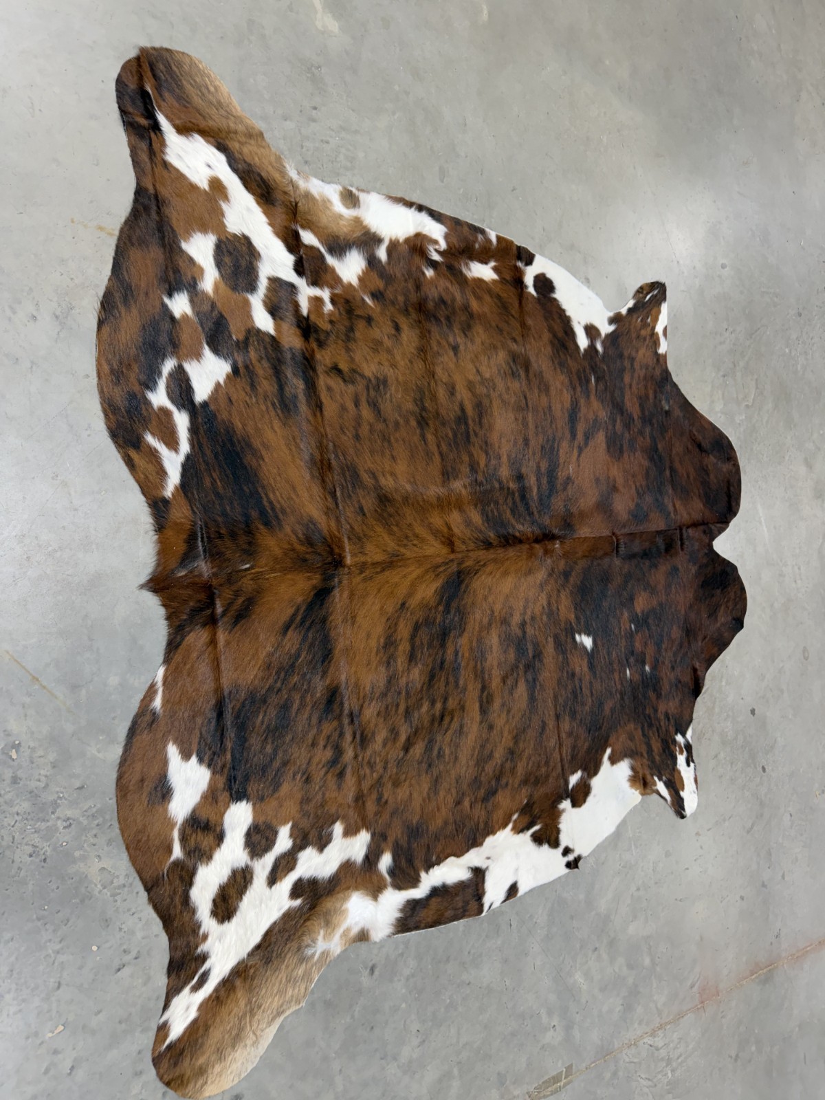 Premium Quality Exotic rug cowhide rug classic tricolor large size Approx 6-7ft