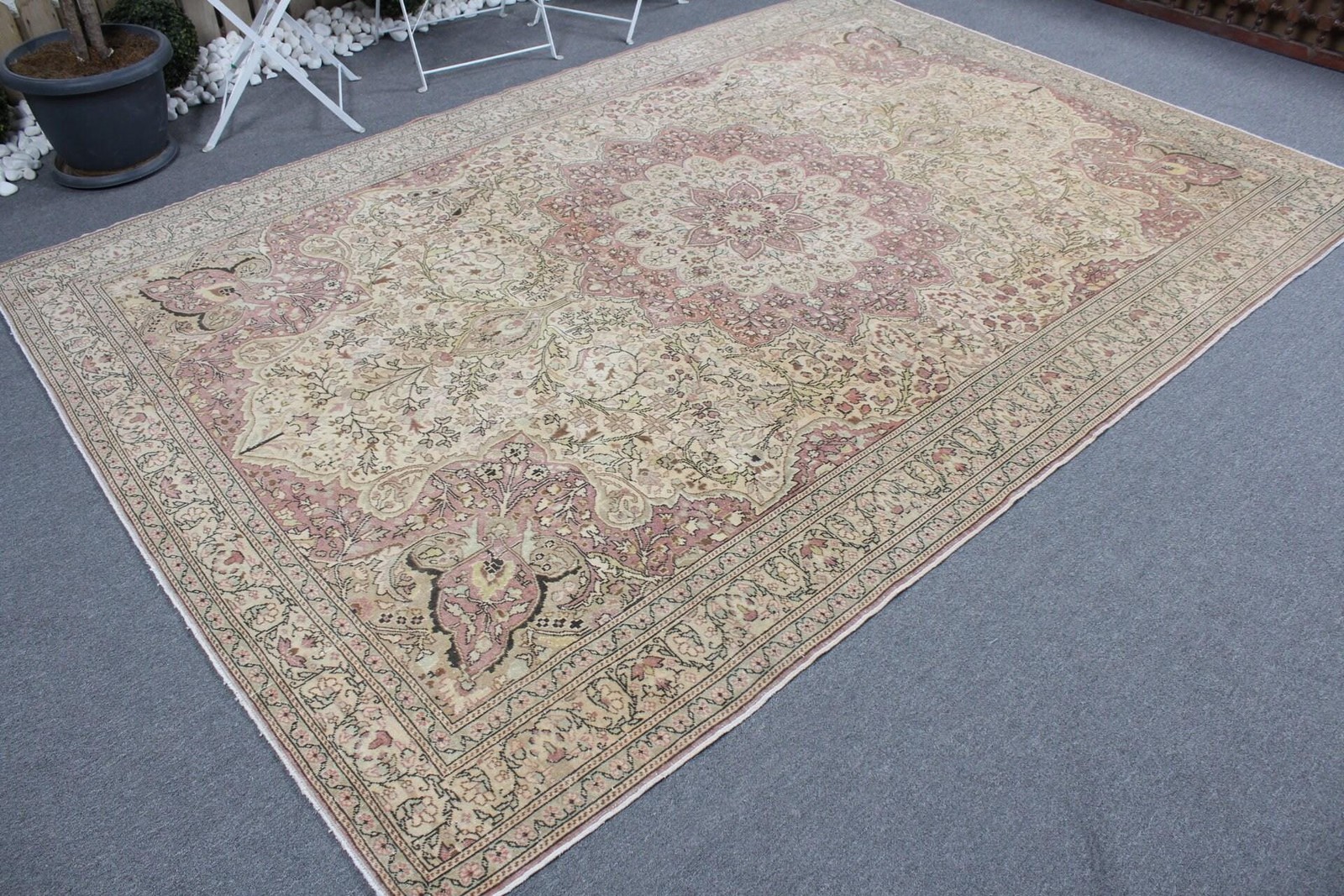 Turkish Vintage Large Rug 6,6×9,7 ft, Beige floral geometric Rug Wool