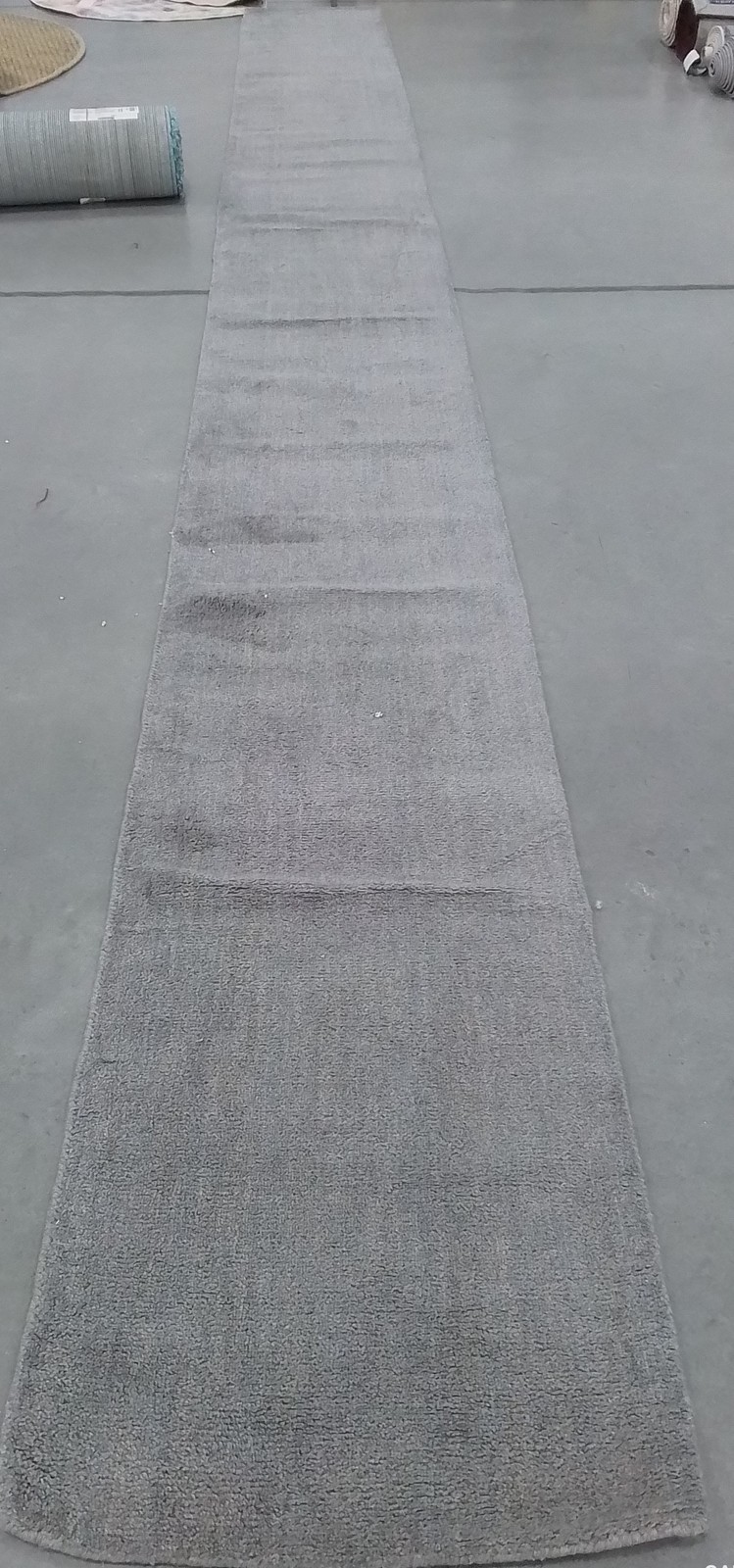 GREY 2′-3″ x 22′-0″ Flaw in Rug, Reduced Price 1172793899 HIM610K-222