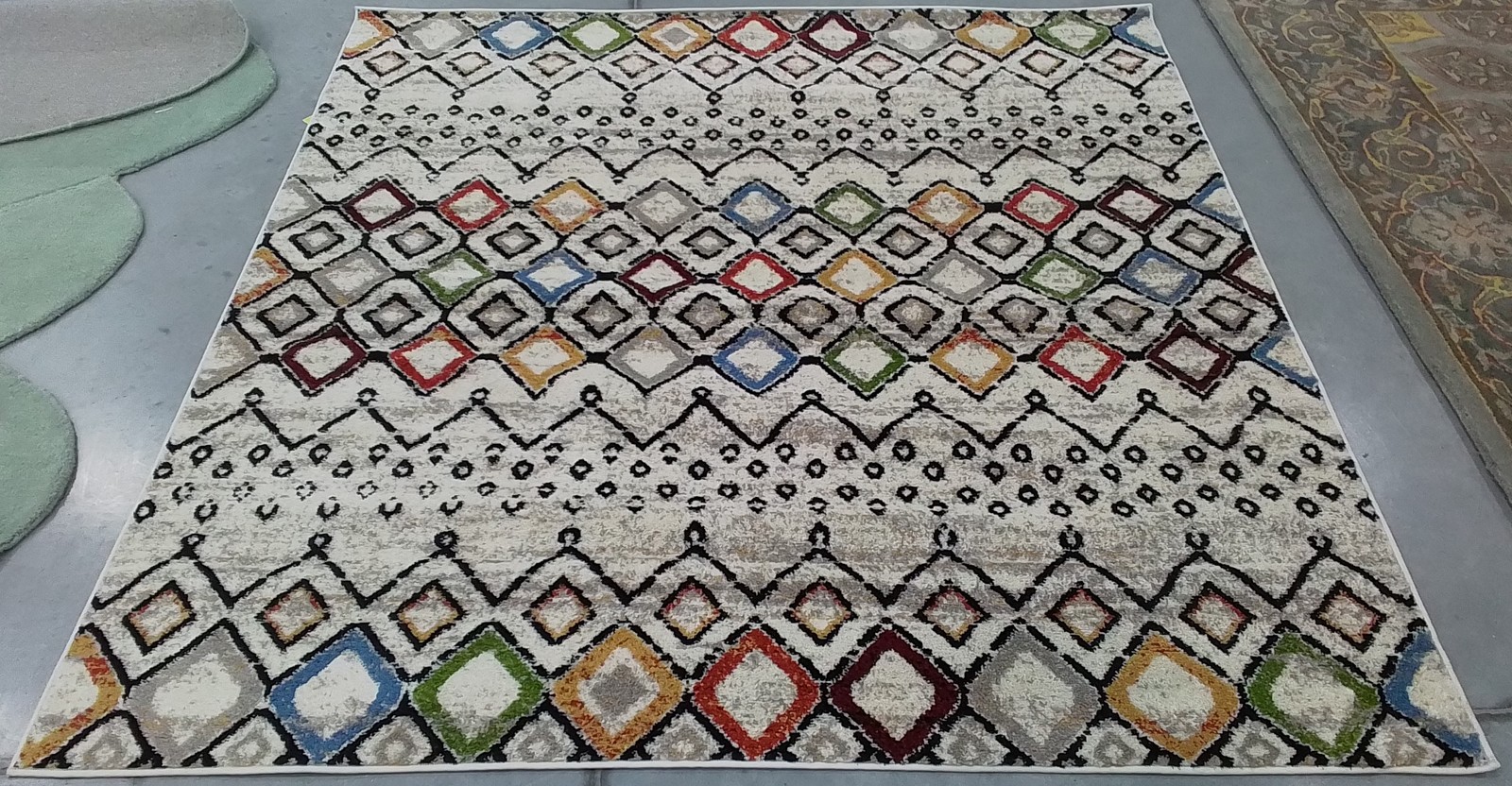 IVORY / MULTI 6′-7″ x 6′-7″ Back Stain Rug, Reduced Price 1172805684 AMS108K-7SQ