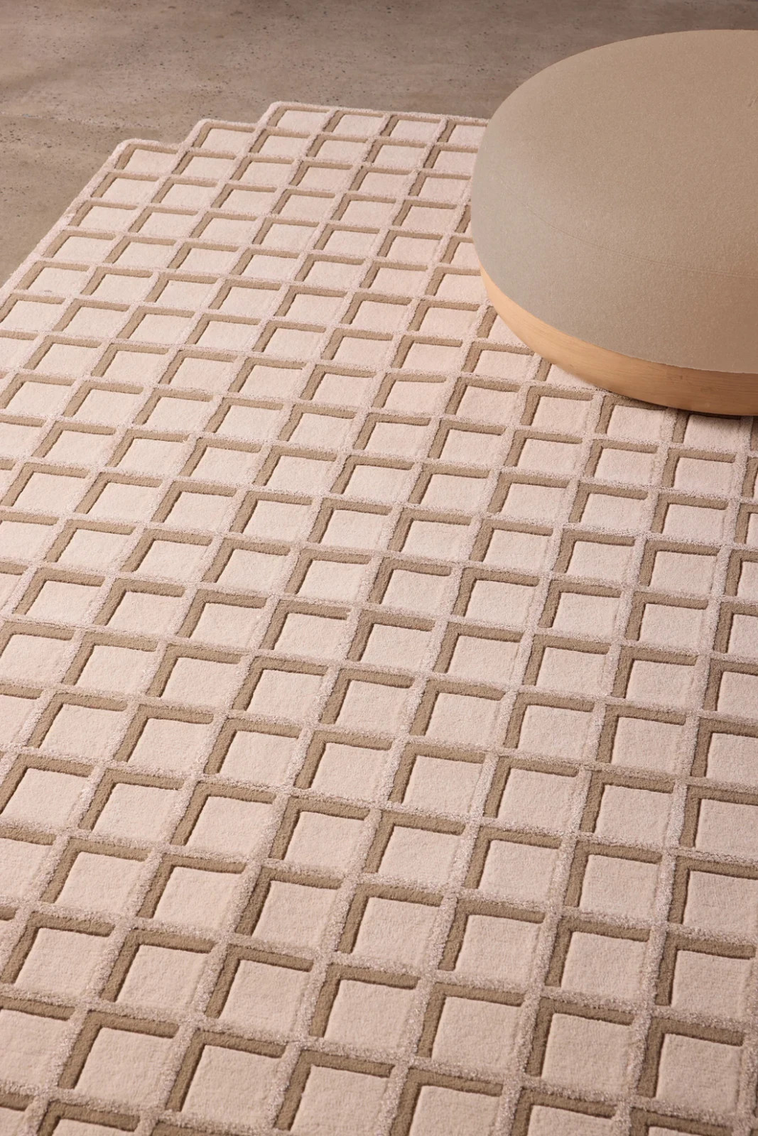 Post-Modern Sand Beige Grid Pattern Stepped Edge Hand-Tufted Rug 6×9 Living Room