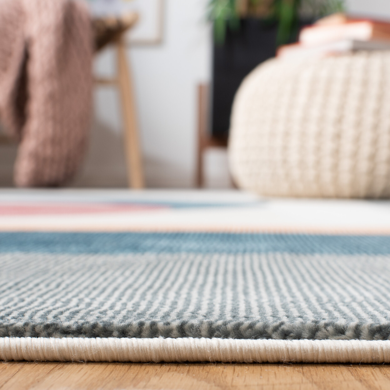 SAFAVIEH Orwell Collection ORW364B Beige / Dark Teal Rug