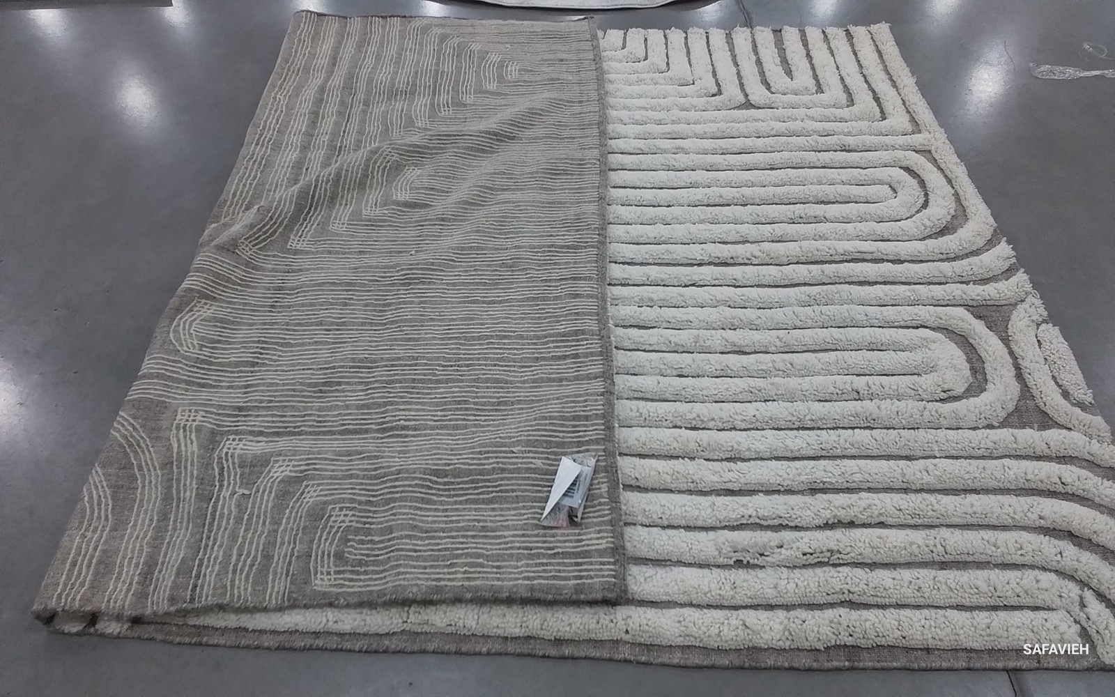 BEIGE / IVORY 6′-0″ x 9′-0″ Flaw in Rug, Reduced Price 1172791712 KLM652B-6