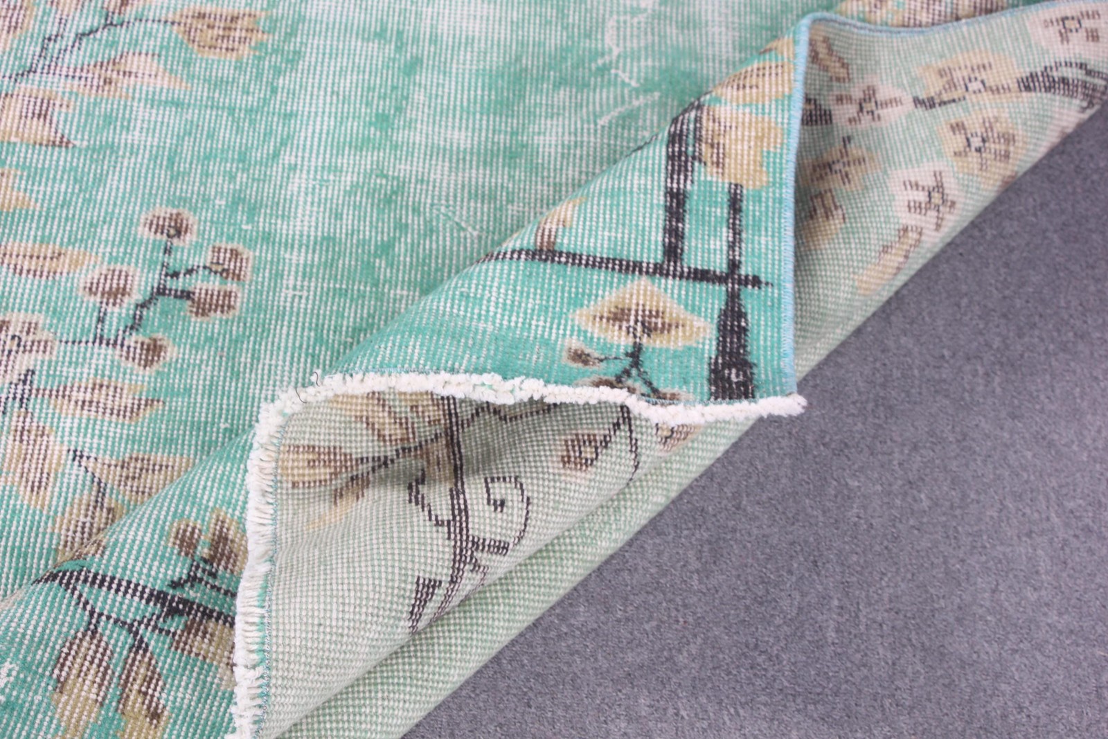 Turkish Large Rug 5×9 ft (152×274 cm), Green Camouflage Vintage Rug