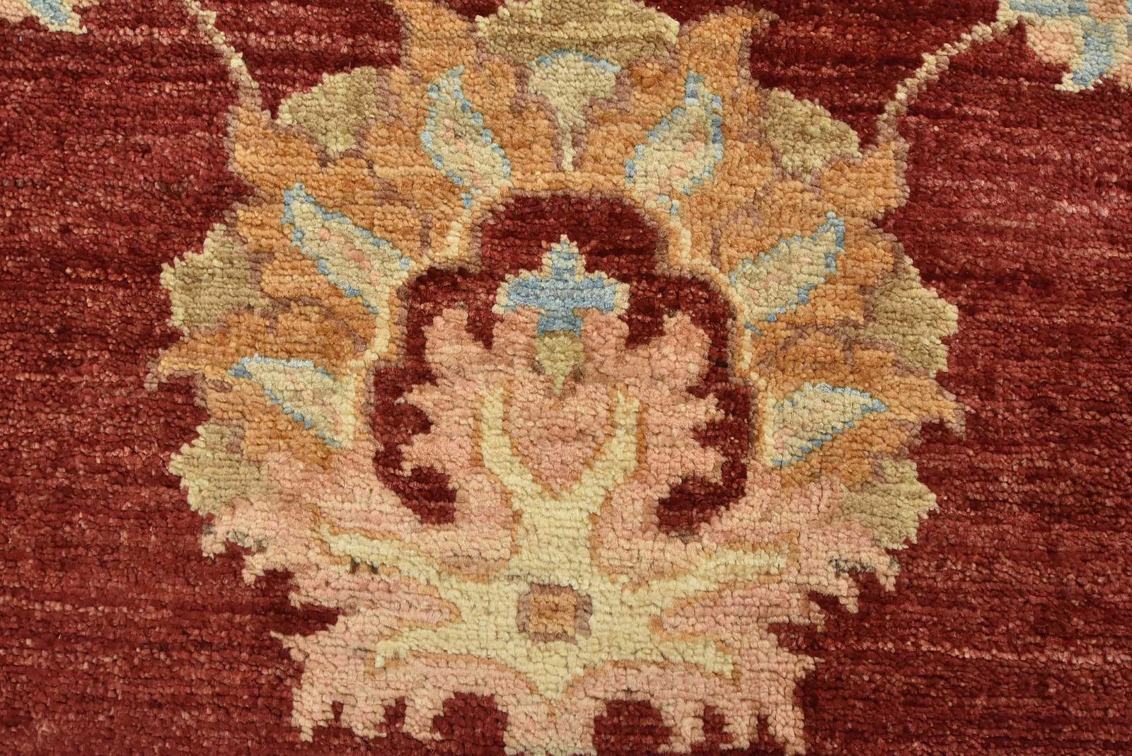 Ziegler Rug 8’11” x 11’9” Red Wool Traditional Hand-Knotted Oriental Carpet