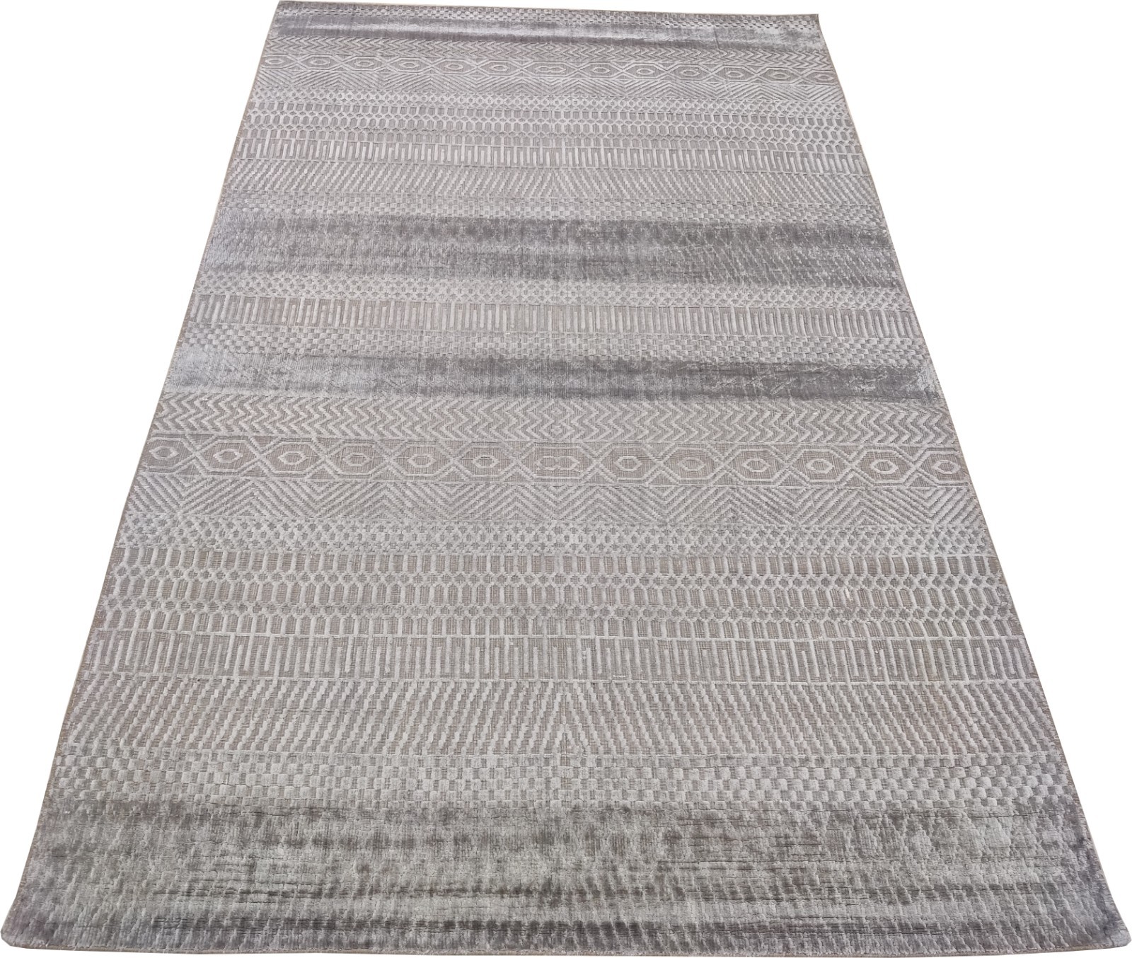 Hand Woven Wool Viscose Area Rug for Living Room 5 x 8 ft Geometric Grey Modern