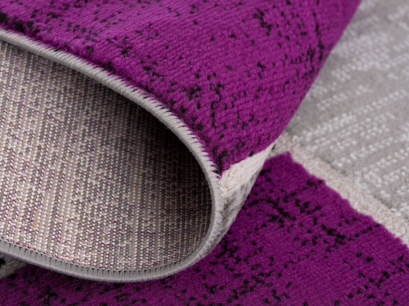 L’Baiet Verena Purple Geometric 4 ft. x 6 ft. Rug