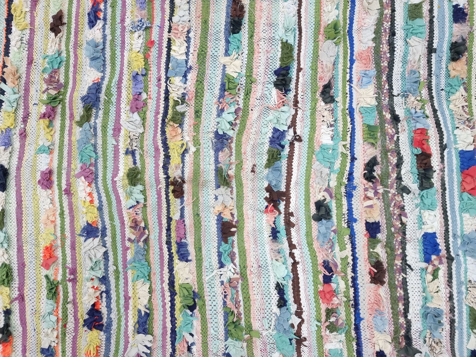 Moroccan Handmade Vintage Boucherouite 4’x7’8″ Berber Solid Green Red Cotton Rug