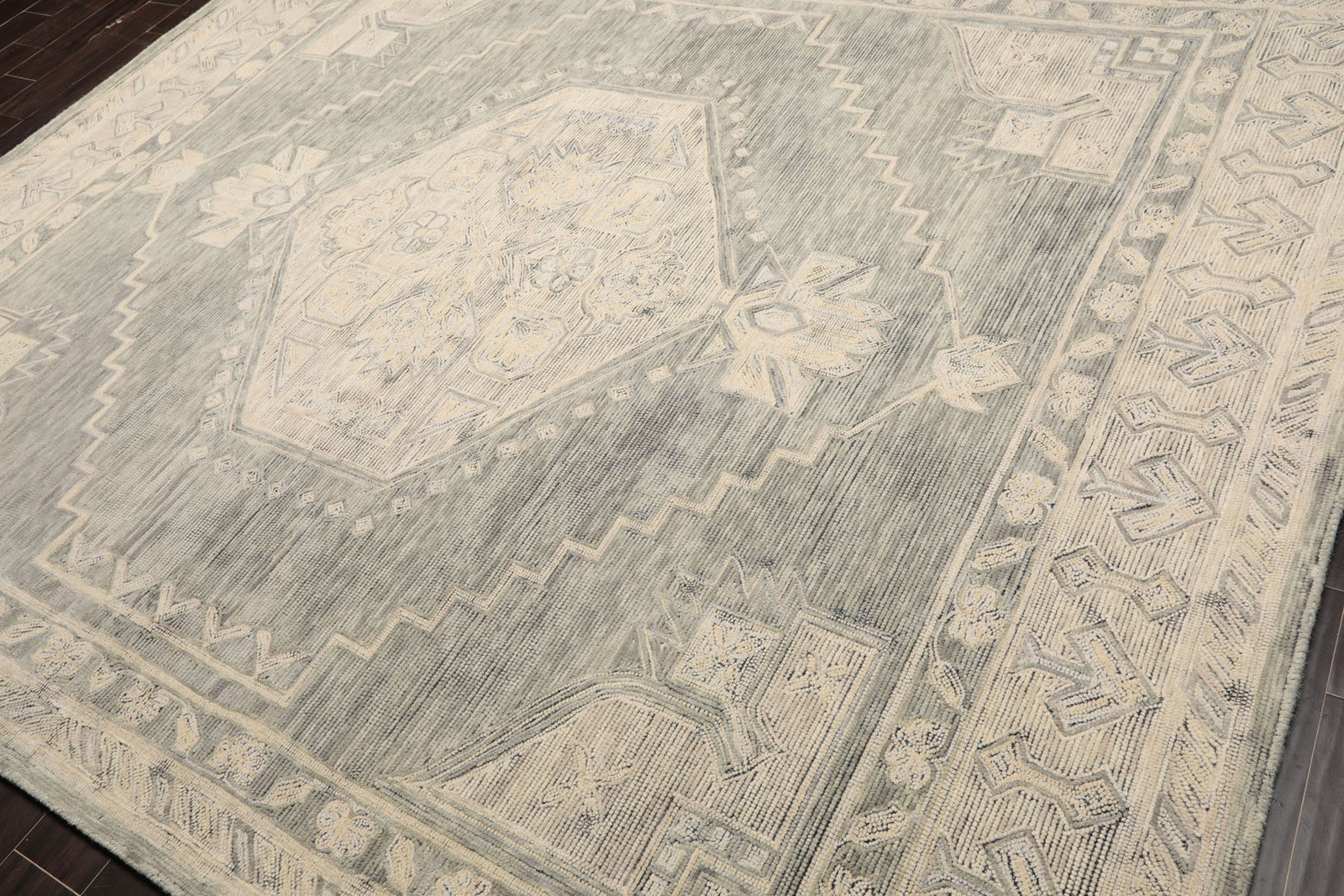 Multi Size Celadon Hand Tufted Traditional Medallion Wool Area Rug