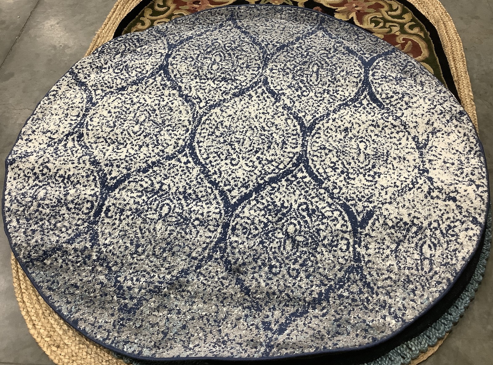 NAVY / SILVER 5′-3″ x 5′-3″ Flaw in Rug, Reduced Price 1172685440 MAD604G-5R