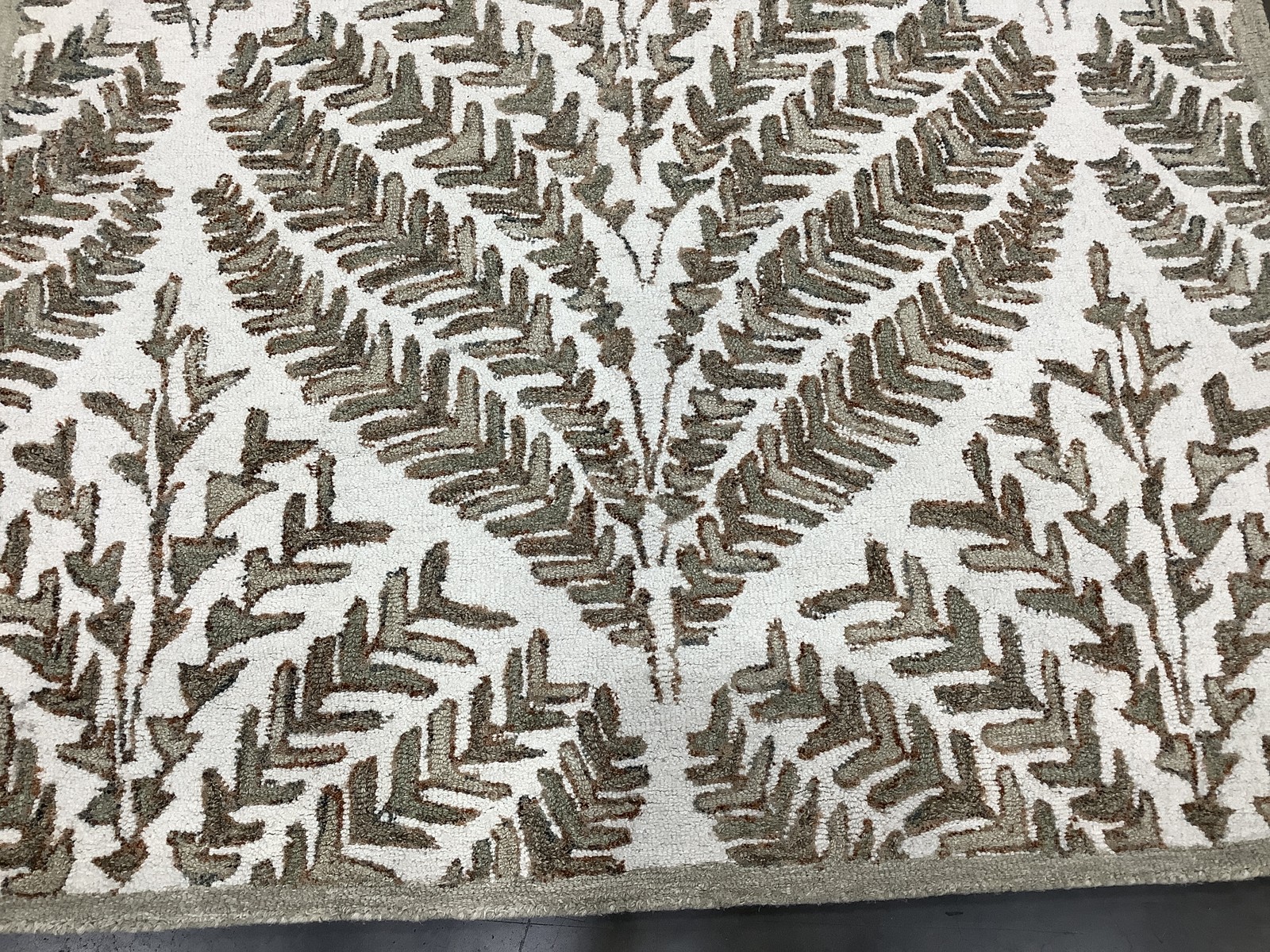 IVORY / BROWN 5′-0″ x 5′-0″ Back Stain Rug, Reduced Price 1172682699 CPR208T-5SQ
