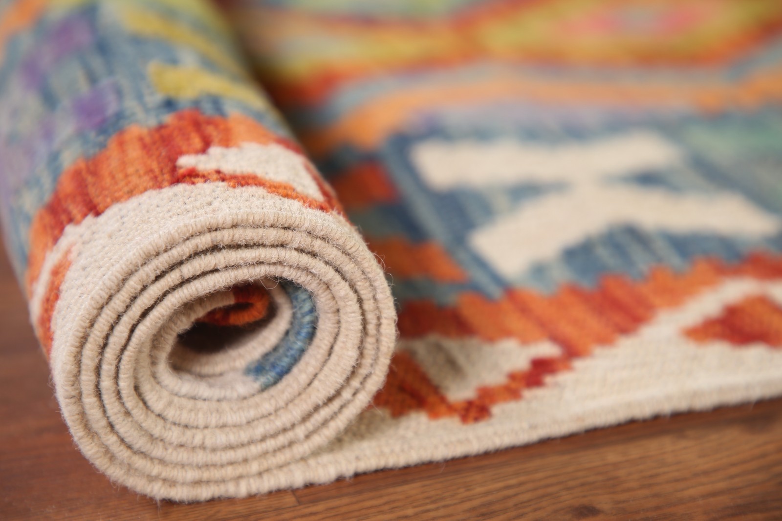 Reversible Kilim Accent Rug 4×6 Geometric Pattern Hand-woven Wool Carpet