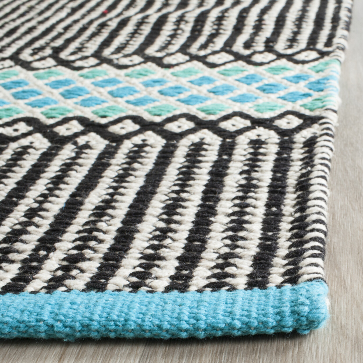 SAFAVIEH Montauk MTK820H Handwoven Turquoise / Multi Rug