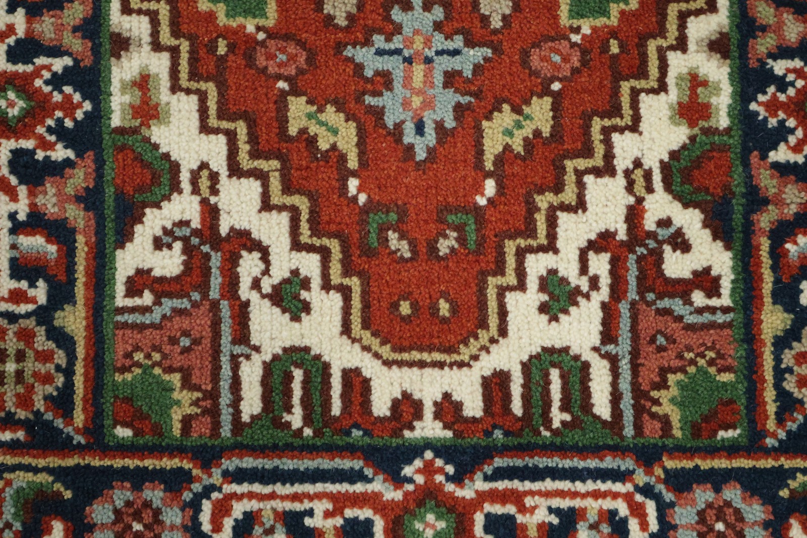 Rustic Red and Navy Carpet Traditional Accent Rug Hand-Knotted Wool