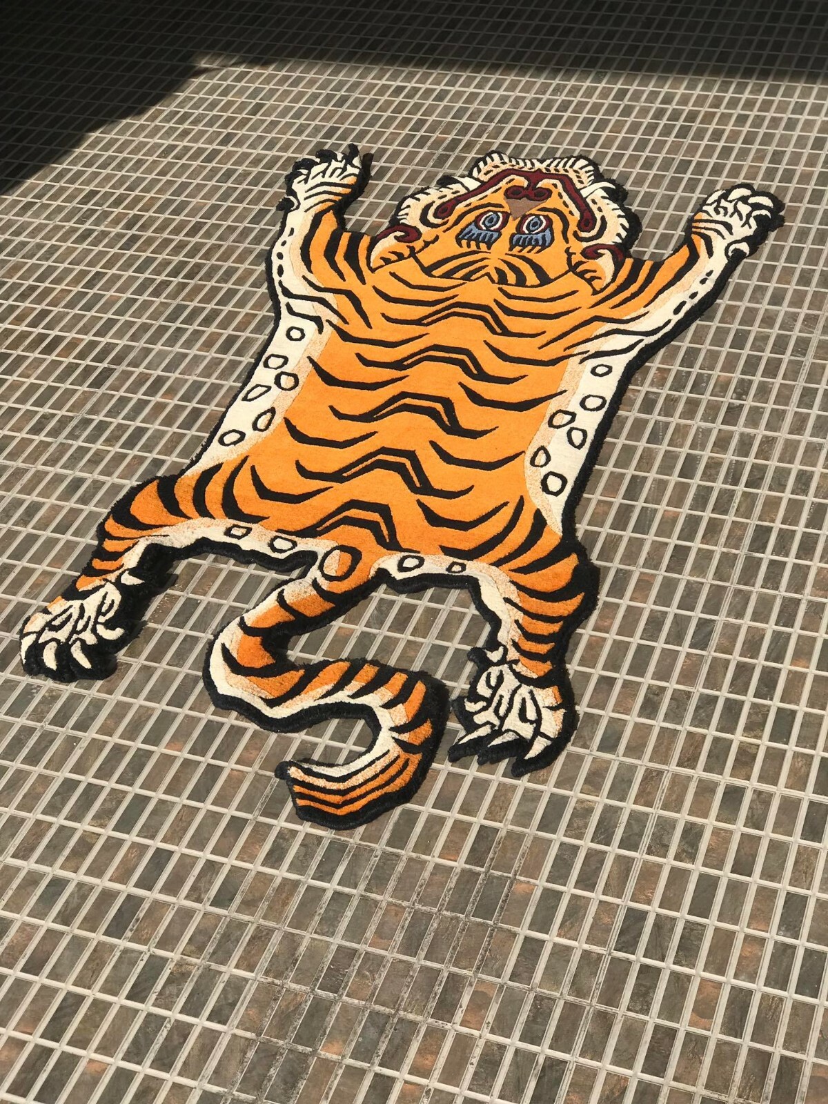 Hand knotted Tibetan Tiger medium skin Rug ( 70 cm × 140 cm )