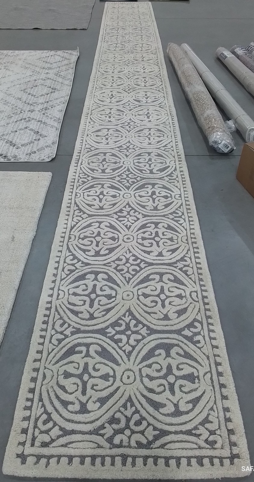 SILVER / IVORY 2′-6″ x 22′-0″ Flaw in Rug, Reduced Price 1172799452 CAM123D-222