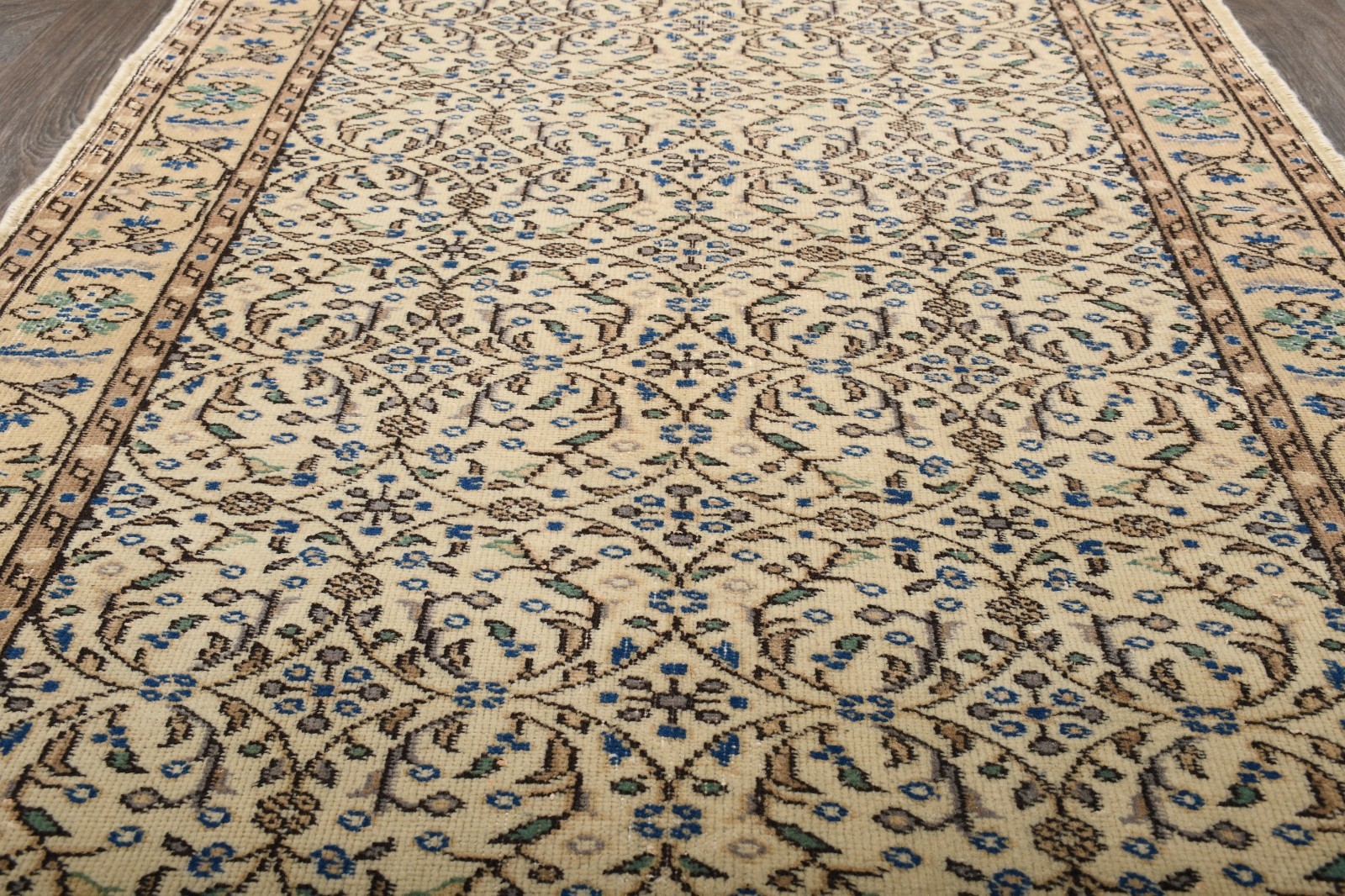 4×7 Vintage Turkish Beige Wool Rug, Handmade Isparta Area Rug Traditional