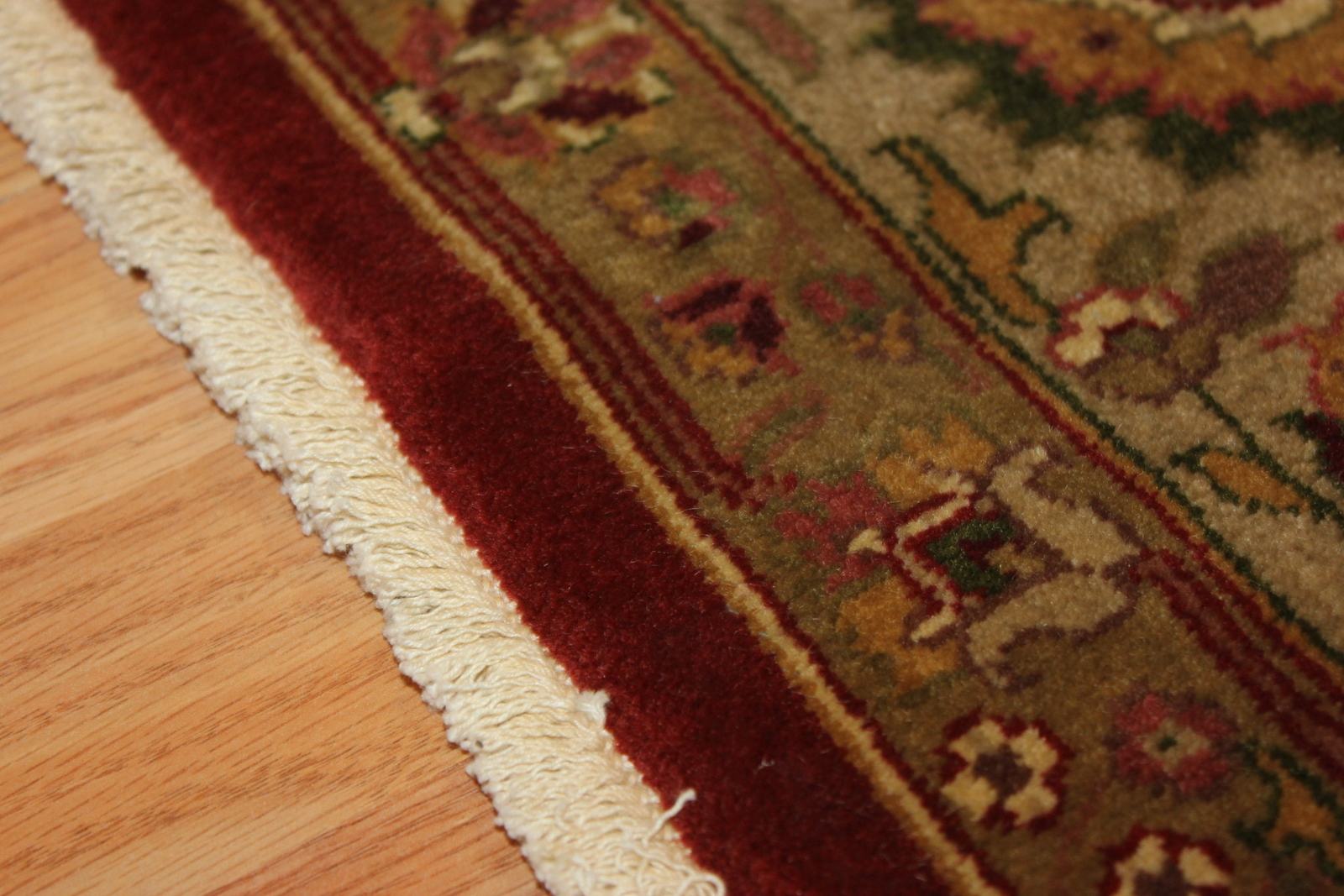 Genuine 5’11” x 8’9″ Fine Tabris Kas-han Area Rug Carpet