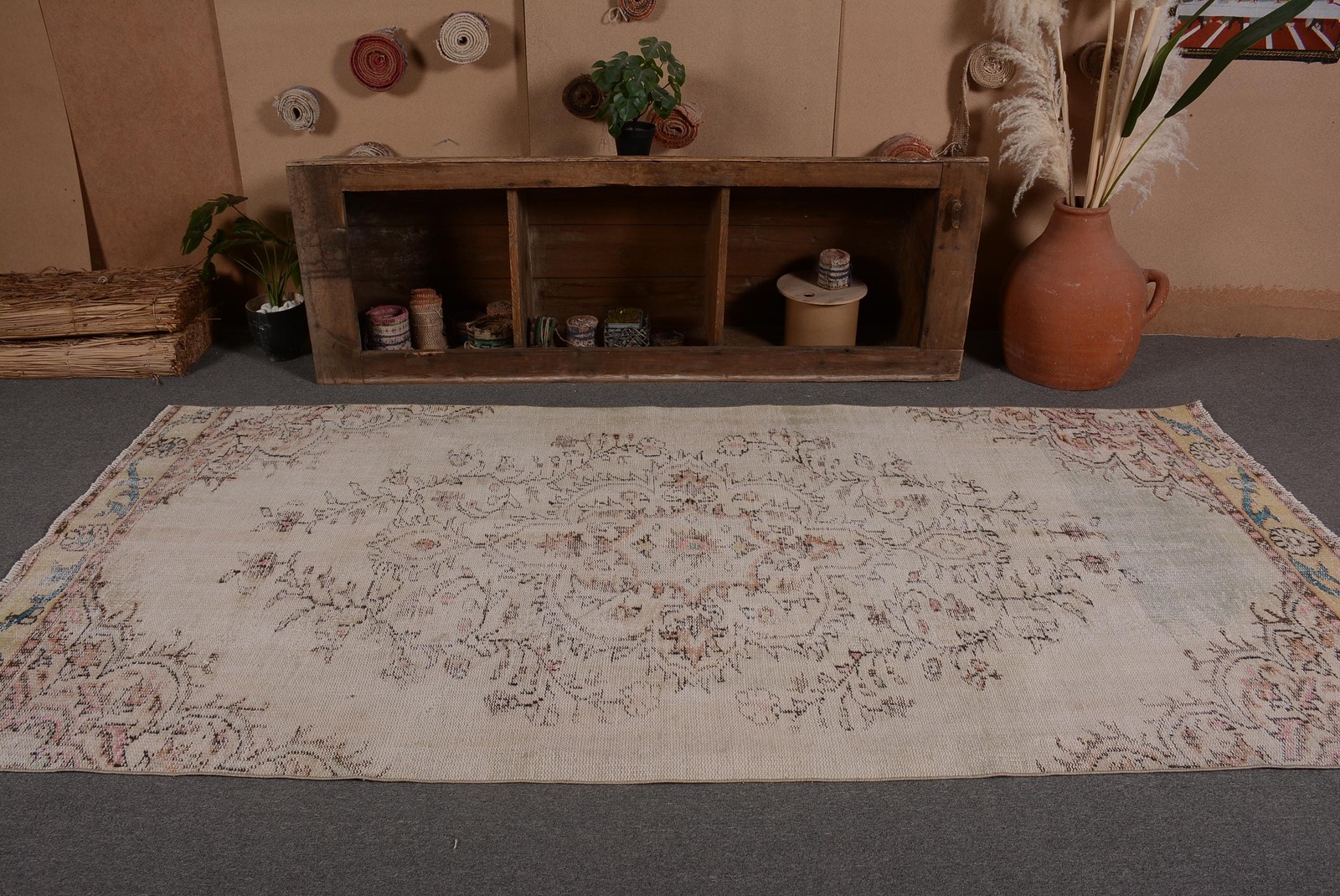 4,3×9,3 ft Vintage Turkish Rug, Area Rug, White Blue Floral Wool Rug