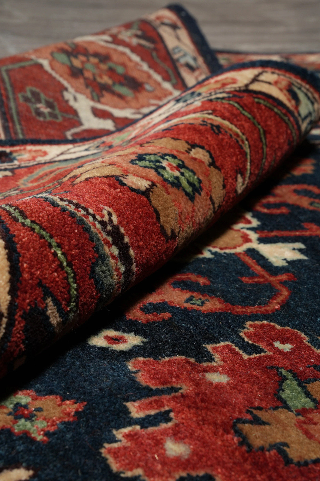 8 x 10 India Mahaal Wool Rug #F-4652