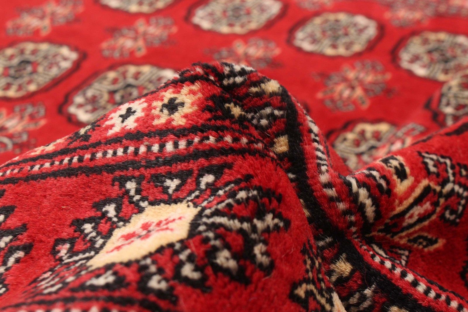 Traditional Hand-knotted Carpet 4’8″ x 6’10” Wool Oriental Area Rug