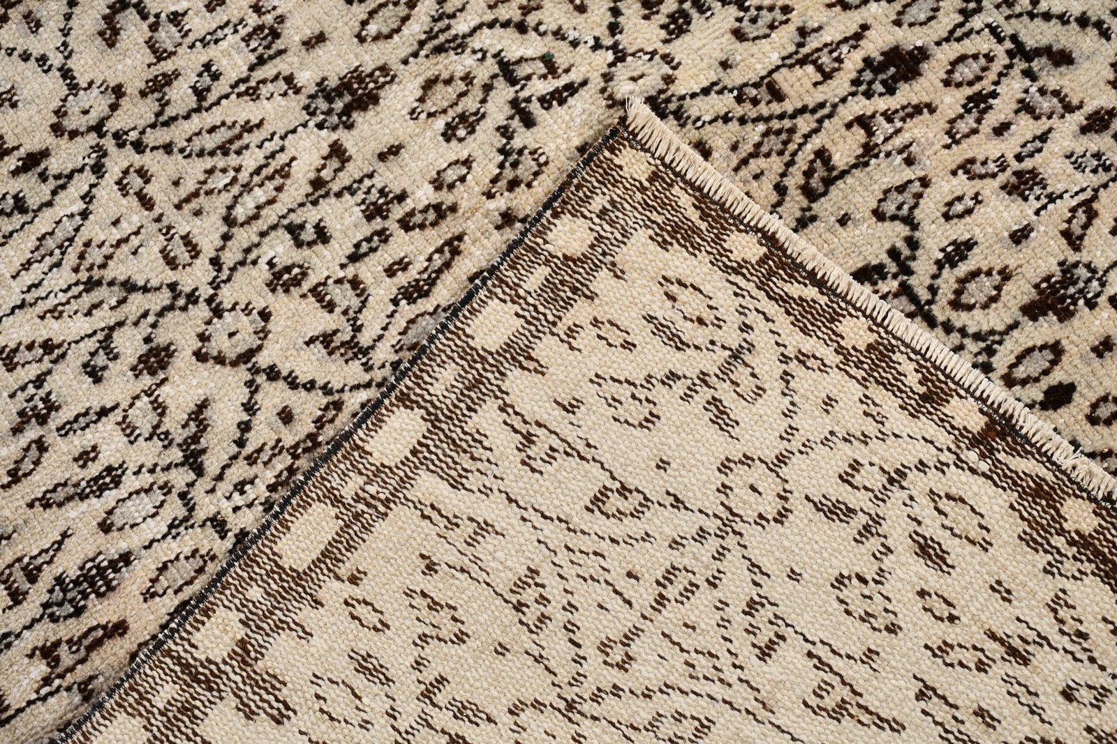 Turkish Vintage Rug 4,7×8,5 ft (144×259 cm), Brown Wool Rug