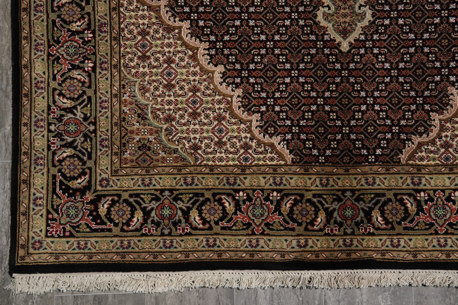 5 x 7 Mahii Tabriiz Traditional Woo Hand-Knotted Rug #F-3084