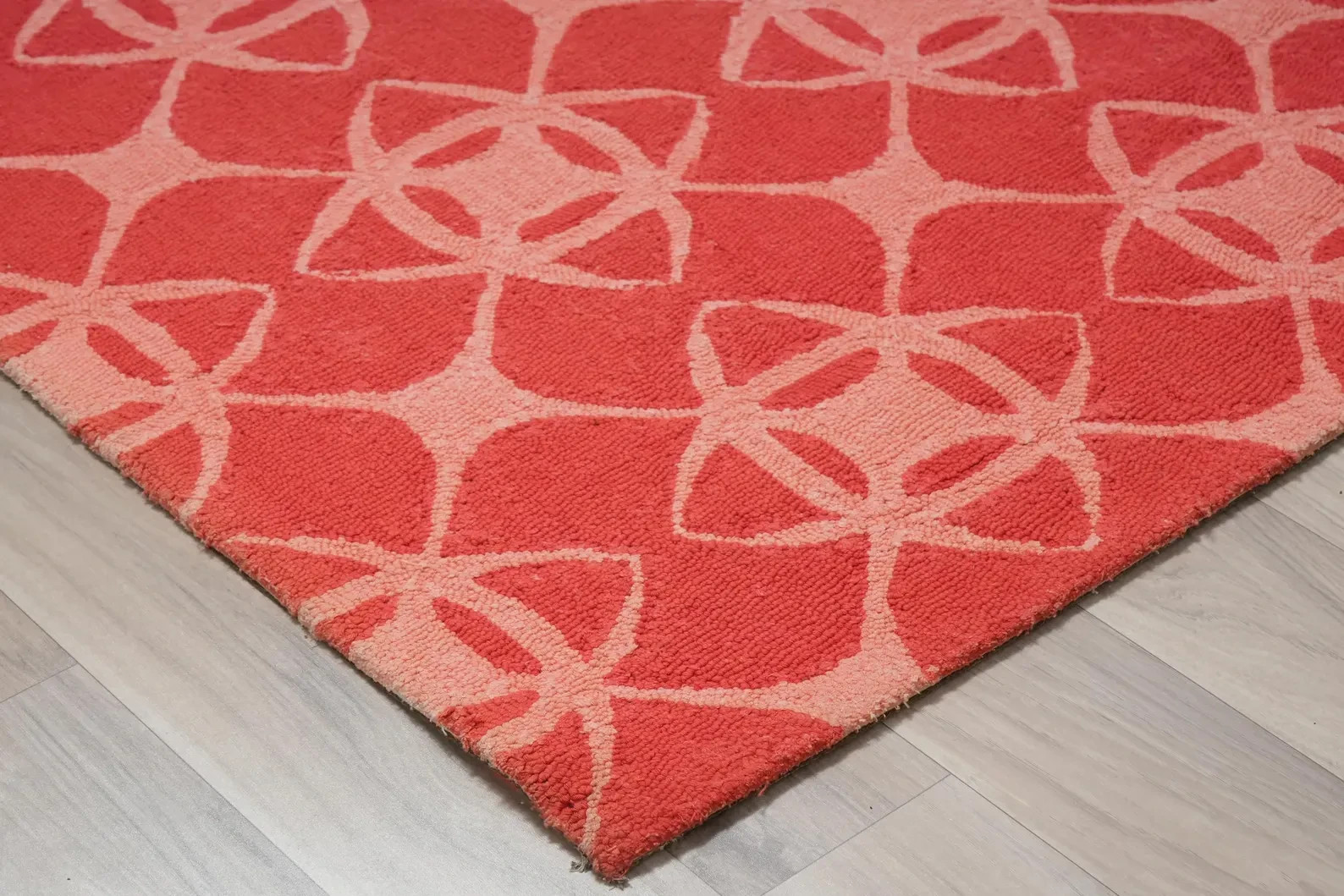 “Hand Tufted Red Coral Rug Geometric Trellis Pattern Modern Area Carpet