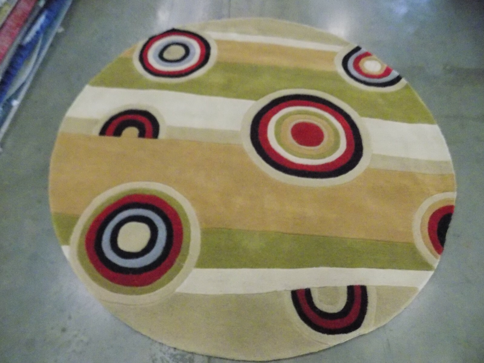 ASSORTED 5′-9″ X 5′-9″ Stained Rug, Reduced Price 1172558305 RD869A-6R