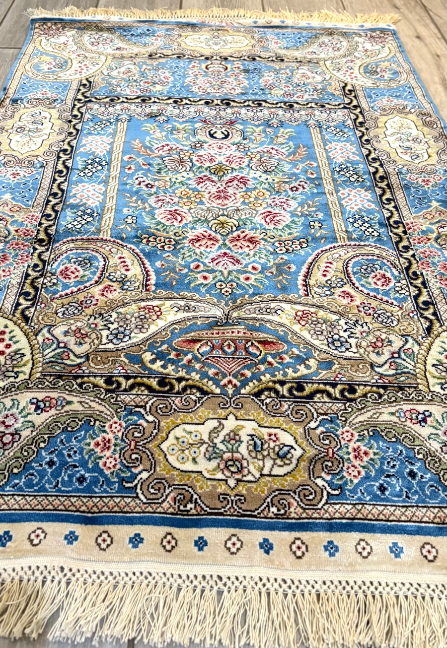 Luxury Handwoven Silk Rug Elegant Classic Soft Texture Carpet 78×62 cm