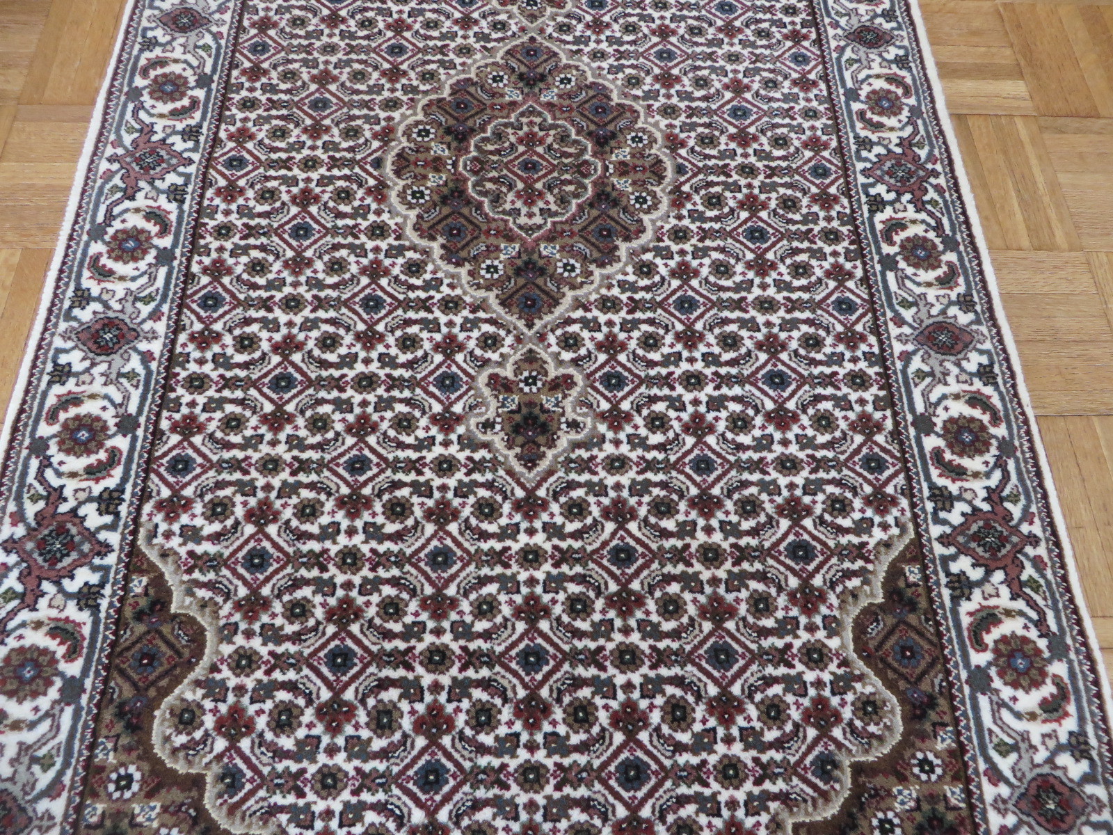 2’6 X 4’8 Hand Knotted Ivory Mahi Tabriz Fine Oriental Rug Wool & Silk G4017