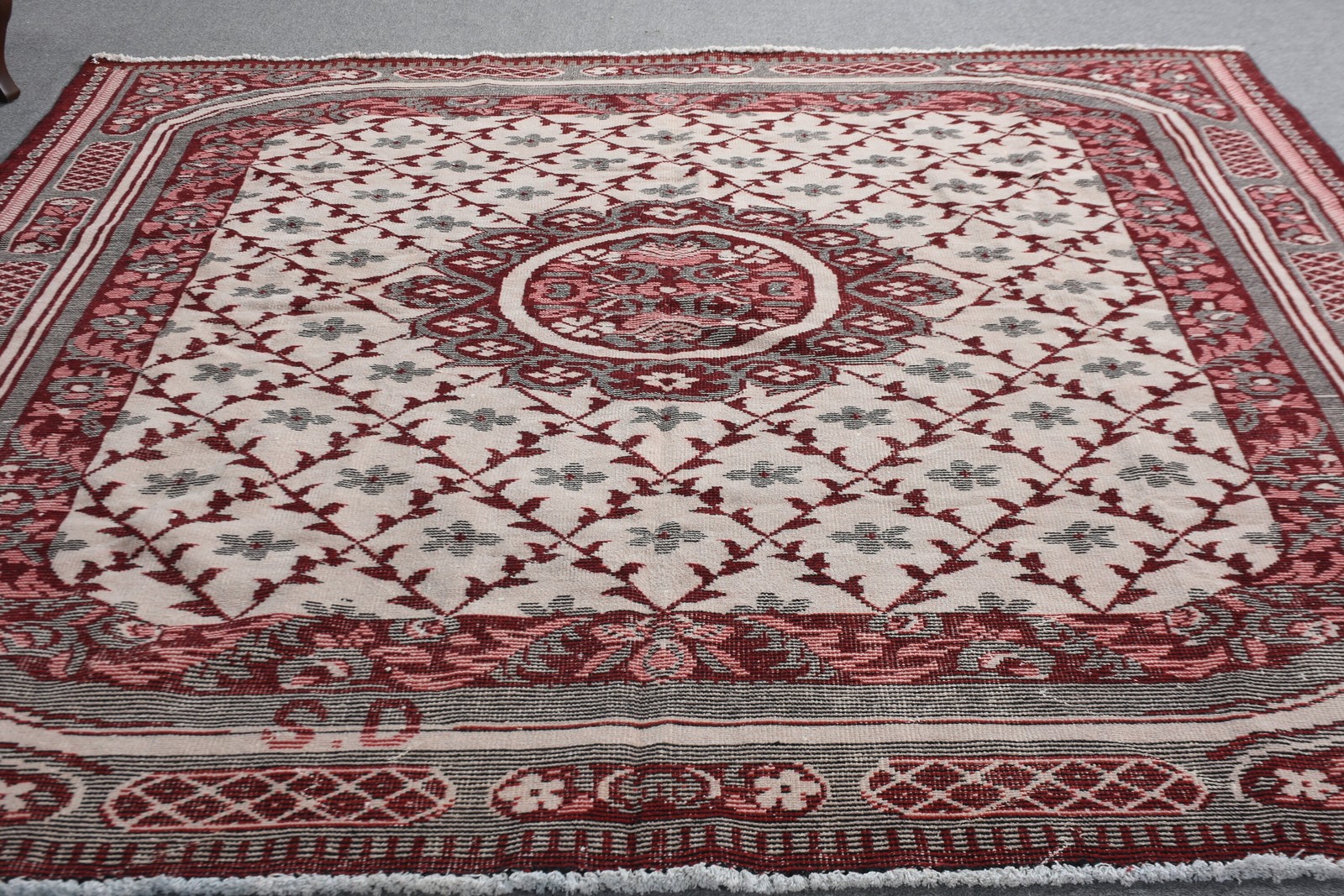 Turkish Vintage Rug 7,6×9,6 ft (232×294 cm), Red Bordered Rug