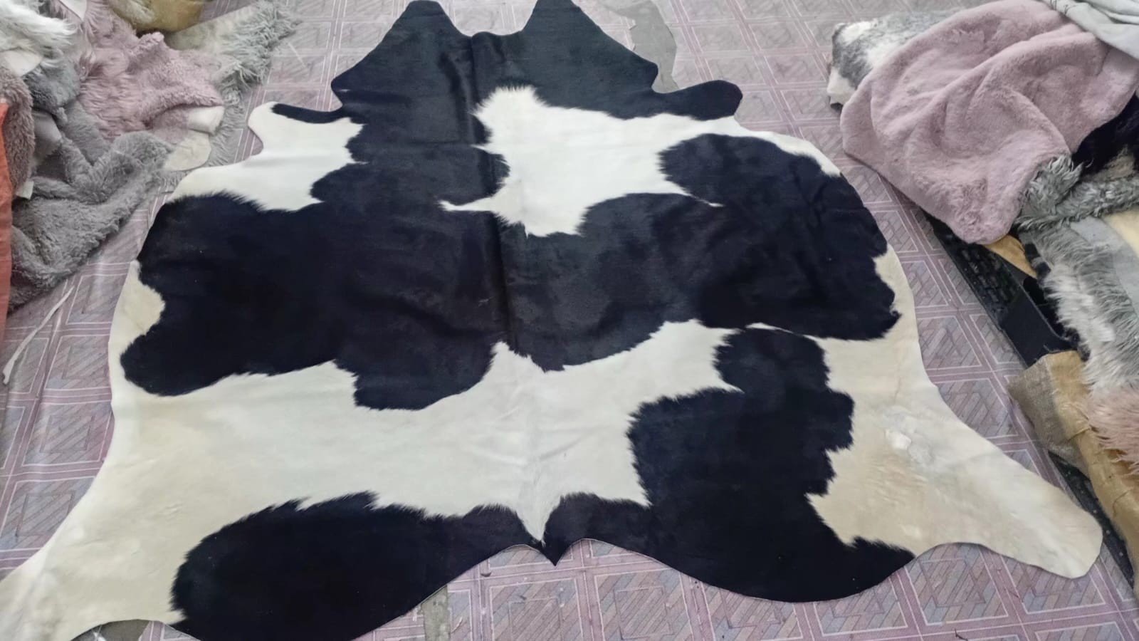 Codehide rugs Brown and white