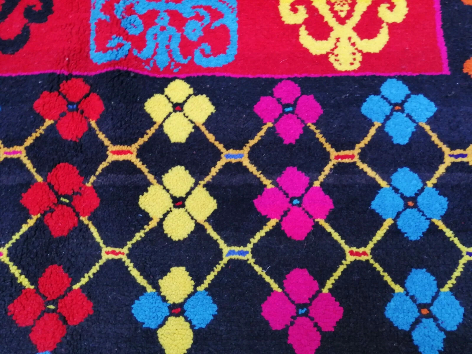 Handmade Moroccan Berber Wool Rug – Authentic Azilal/Algerian Area Rug – Dining