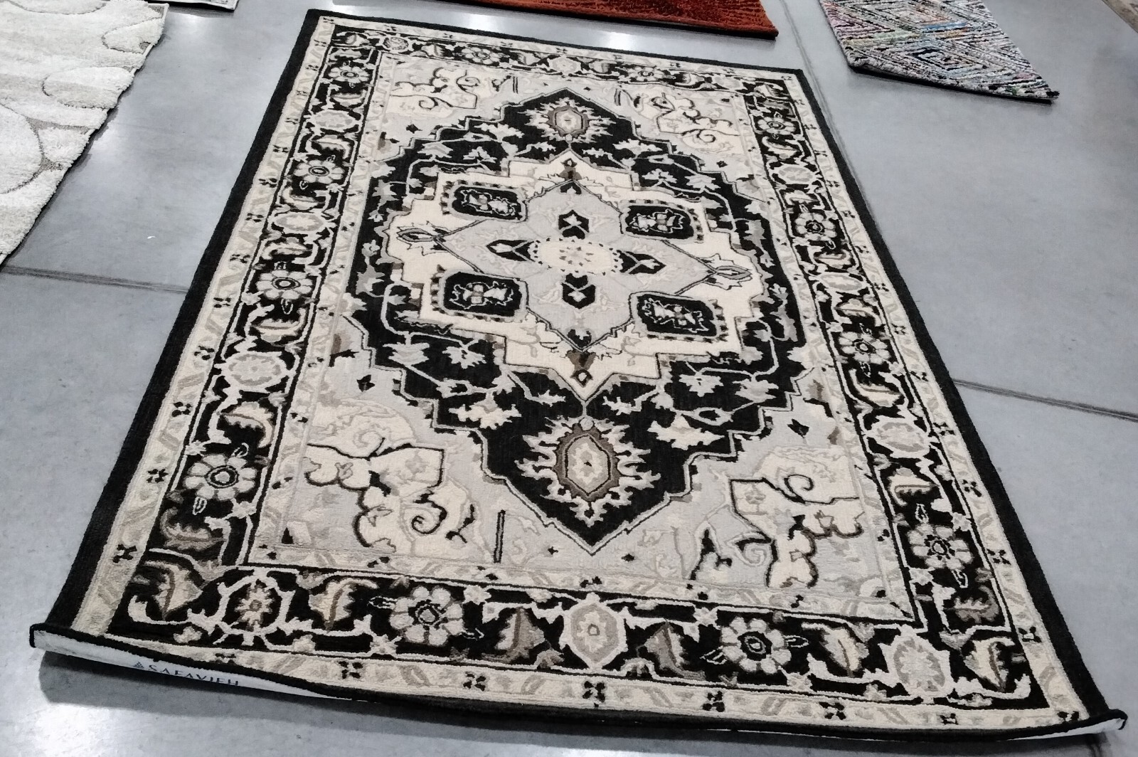 BLACK / NATURAL 5′-3″ X 8′-3″ Back Stain Rug, Reduced Price 1172750203 HK709F-5