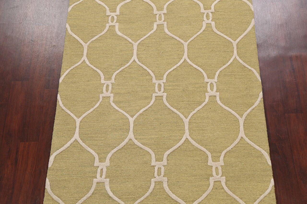 Light Gold with Ivory Trellis Pattern 5×8 Hand-Tufted Wool Area Rug
